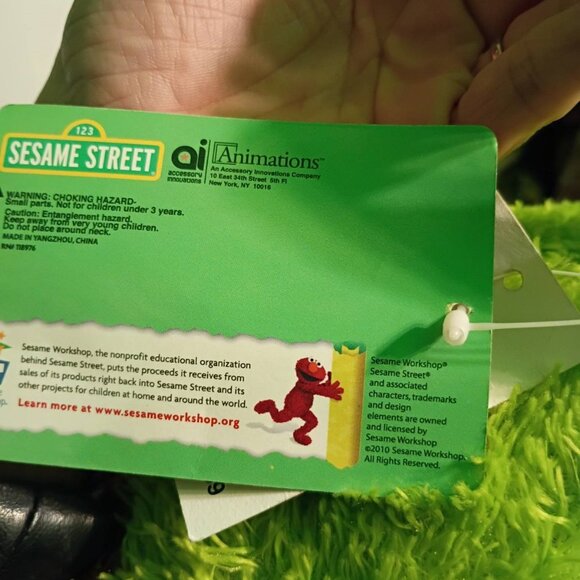 NWT 17" Oscar The Grouch Trash Can Plush Backpack Purse Plush Sesame Street. - Picture 3 of 3